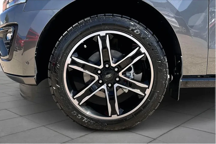 $39716 : Ford Expedition 2021 4x4 Lim image 10