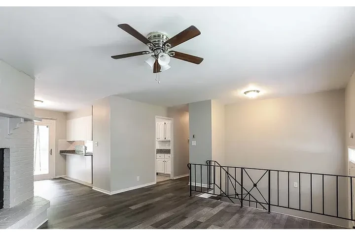 $1450 : HOUSE FOR RENT IN KANSAS image 8