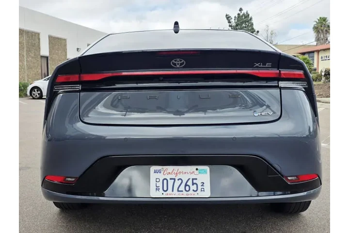 $21950 : 2024 Prius XLE image 5