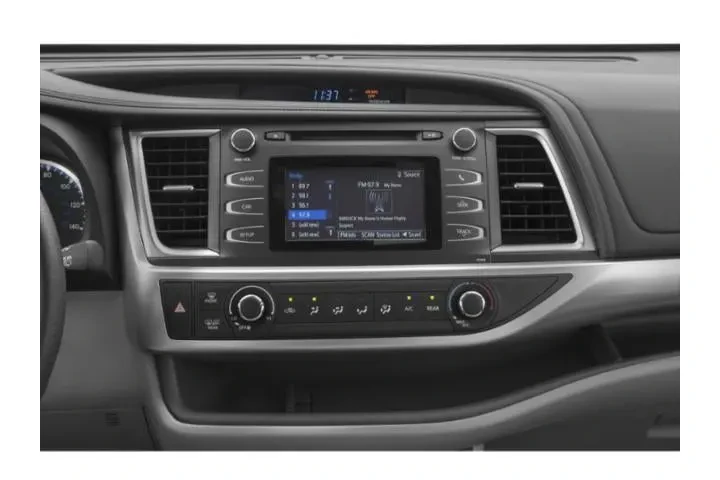 $13981 : Toyota Highlander 2019 LE 4d image 9