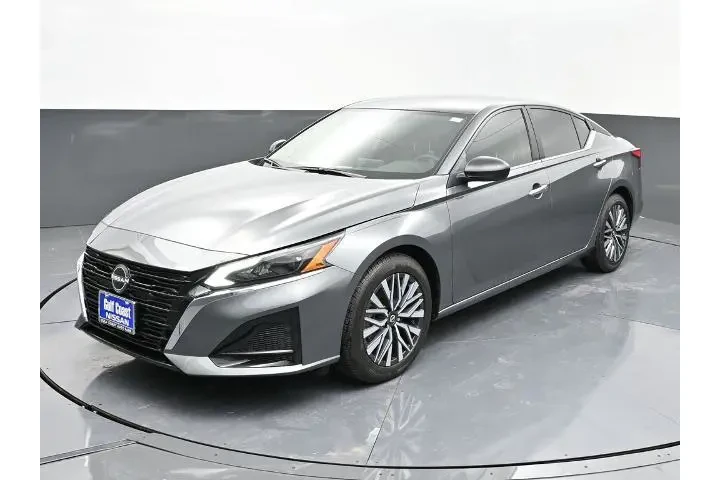 $21981 : Nissan Altima 2025 2.5 SV 4d image 1