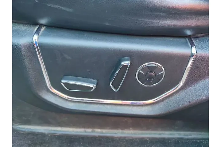 $22711 : Ford F-150 2015 4x4 Platinum image 6