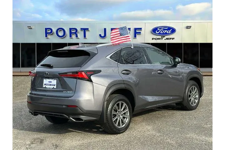 $29963 : Lexus NX 300 2021 AWD 4dr Cr image 6