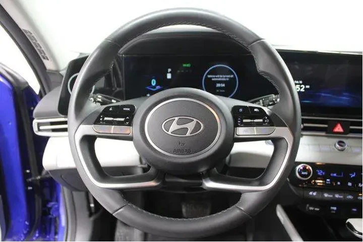 $26989 : Hyundai ELANTRA Hybrid 2025 image 9