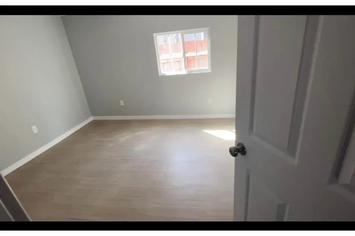 $780 : Cuarto en renta image 1