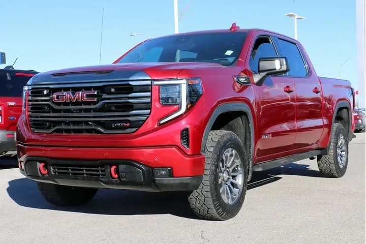 $37995 : GMC Sierra 1500 2022 4x4 AT4 image 1