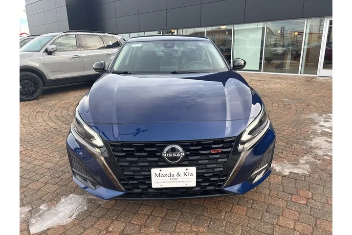 $26999 : 2024 Altima 2.5 SR image 2