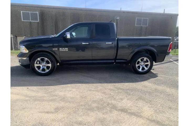 $11994 : 2015 RAM 1500 Laramie image 3
