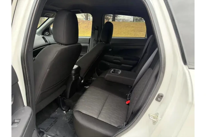 $15995 : 2020 Outlander Sport ES image 9
