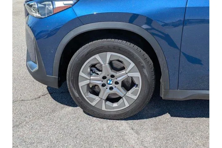 $28995 : BMW X1 2023 AWD xDrive28i 4d image 10