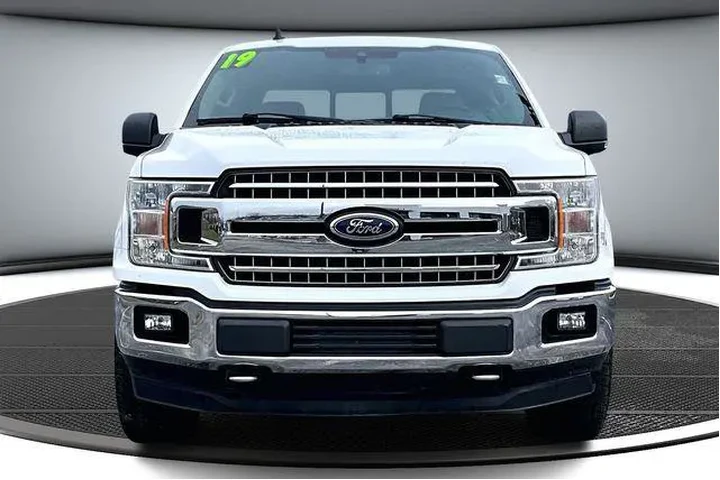 $29000 : Ford F-150 2019 4x4 XLT 4dr image 2