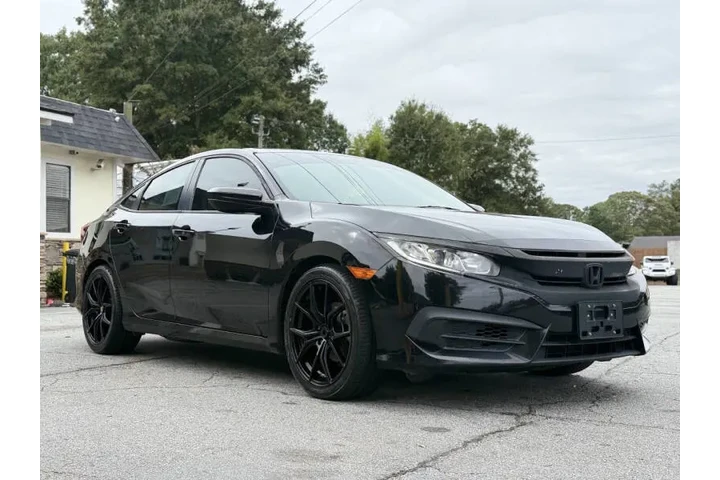 2017 Civic LX image 10