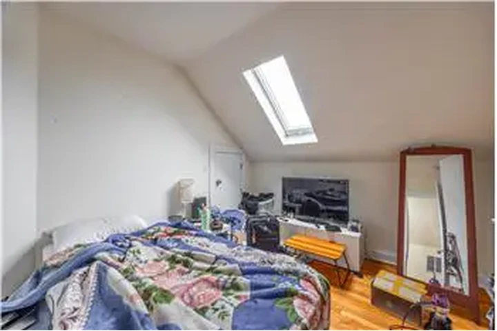$3300 : Rental property with 3 bedro image 8
