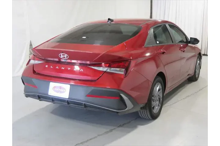 $18188 : Hyundai ELANTRA 2024 SEL 4dr image 4