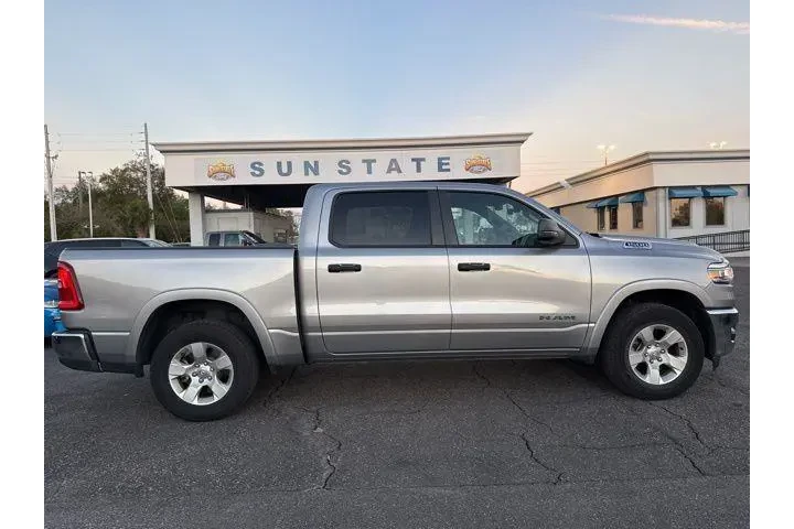 $35394 : Ram 1500 2025 4x4 Big Horn 4 image 1