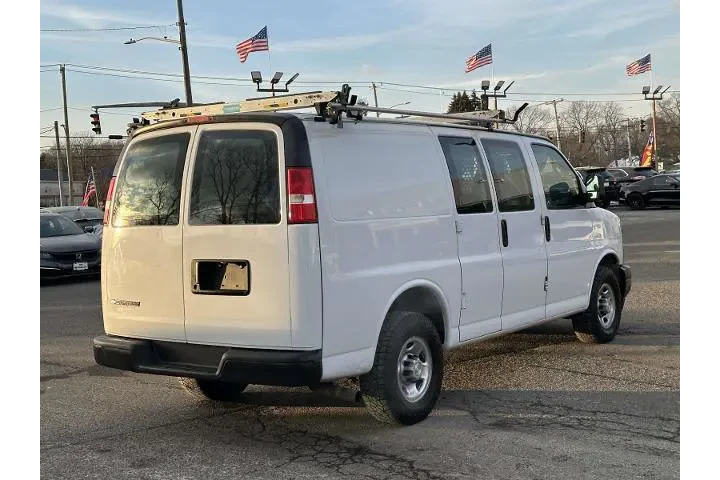 $23895 : Chevrolet Express 2017 2500 image 6