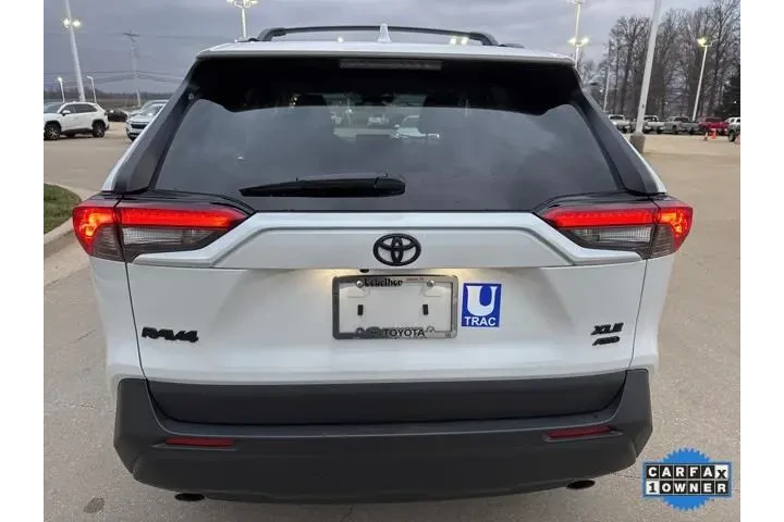$36935 : Toyota RAV4 2025 AWD XLE Pre image 7