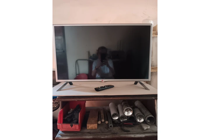 $200 : Vendo Televisor image 2