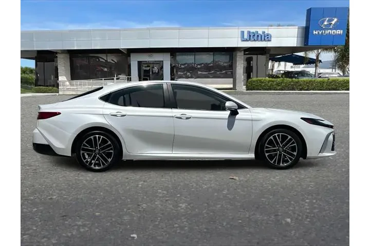 $33499 : Toyota Camry 2026 XLE 4dr Se image 9