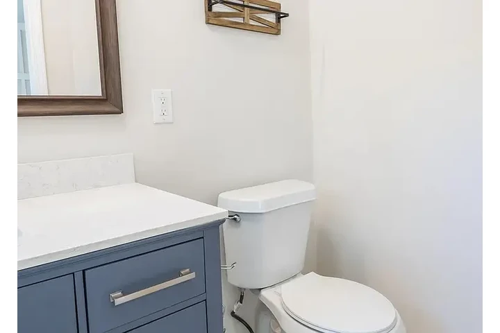 $1800 : Live in our charming 3-bedroom image 3