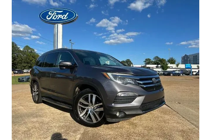 $13285 : Honda Pilot 2016 Touring 4dr image 1