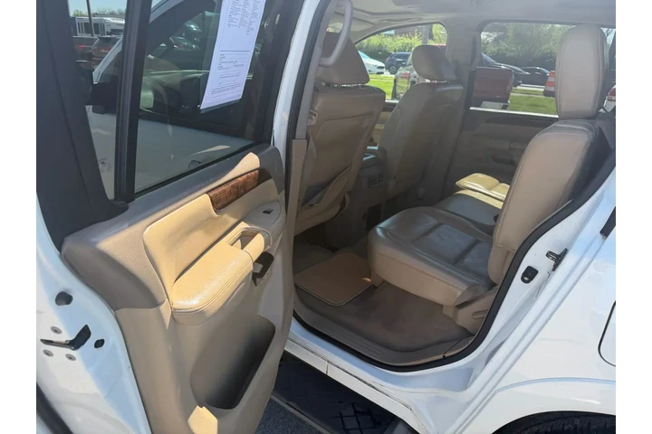 2013 Armada SL image 9