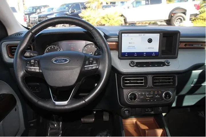 $29889 : Ford Maverick 2022 AWD XL 4d image 5