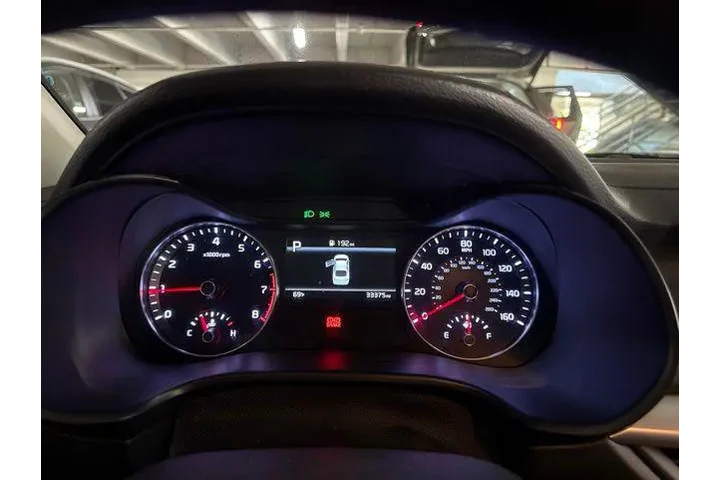 $18998 : Kia Forte 2023 LXS 4dr Sedan image 7