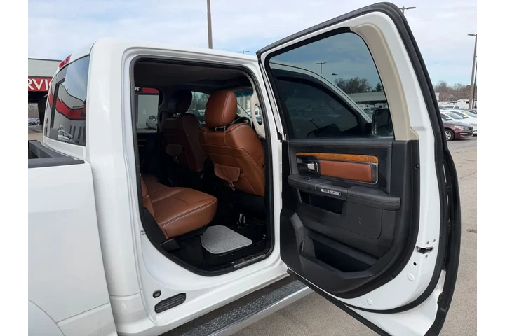 $14450 : 2014 RAM 1500 4WD Crew Cab 14 image 9