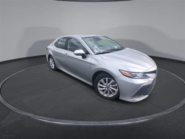 $23500 : PRE-OWNED 2021 TOYOTA CAMRY LE image 2