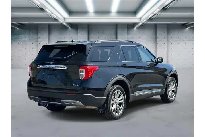 $31555 : Ford Explorer 2023 AWD XLT 4 image 6