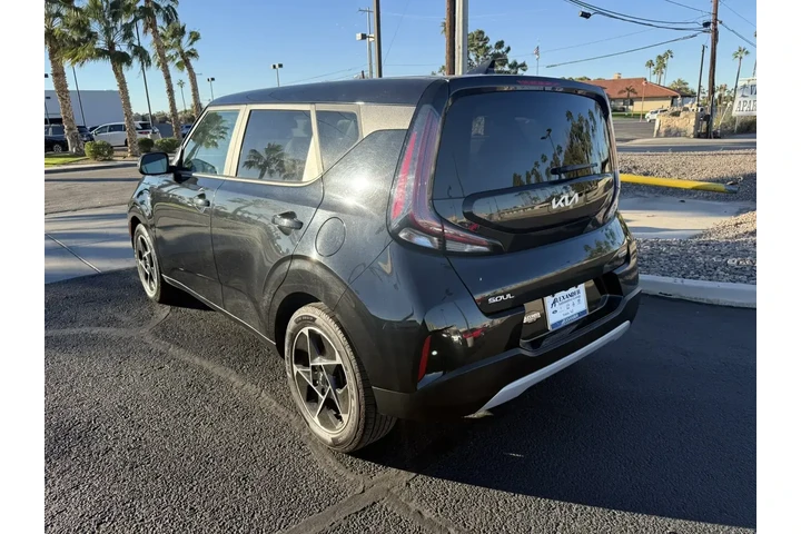 $16938 : Kia Soul 2023 EX 4dr Crossov image 6