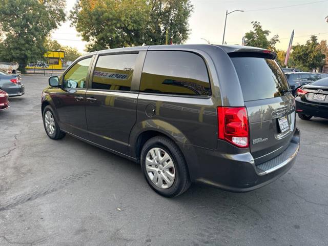 $11990 : 2018 Grand Caravan SE image 8