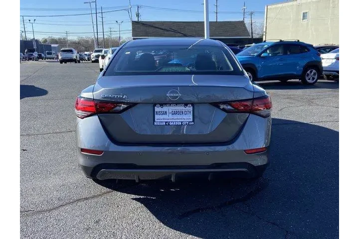 $17950 : Nissan Sentra 2025 S 4dr Sed image 5