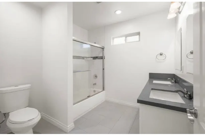 $2765 : 3Bedroom 3bath in Korean LA image 9