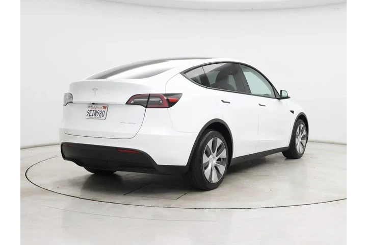 $39998 : Tesla Model Y 2023 AWD Long image 8