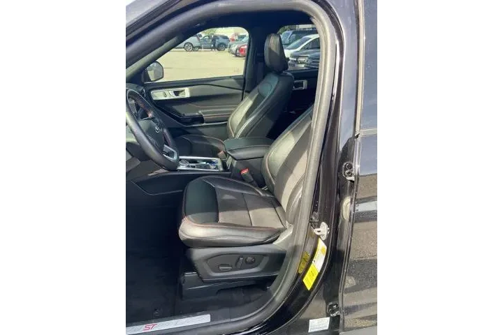 $38452 : Ford Explorer 2023 AWD ST-Li image 5