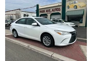 2015 Camry LE en Camden
