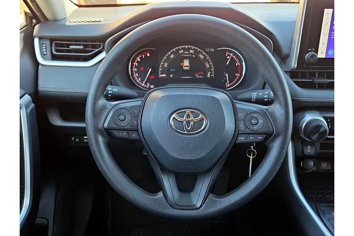 $26998 : Toyota RAV4 2024 AWD LE 4dr image 9