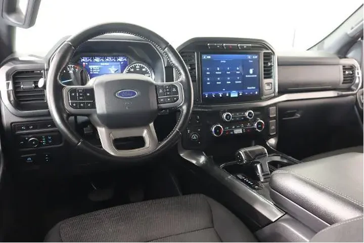 $38924 : Ford F-150 2022 4x4 XLT 4dr image 2