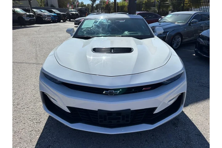 2023 Camaro RWD Coupe 2SS image 2