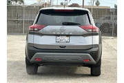 $23990 : Nissan Rogue 2023 SV 4dr Cro thumbnail