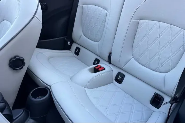 $27999 : MINI Convertible 2020 Cooper image 10