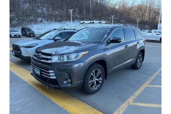 $16260 : Toyota Highlander 2018 AWD L image 3
