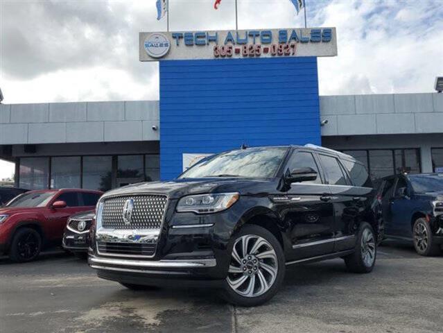 $69995 : 2023 Lincoln Navigator image 2