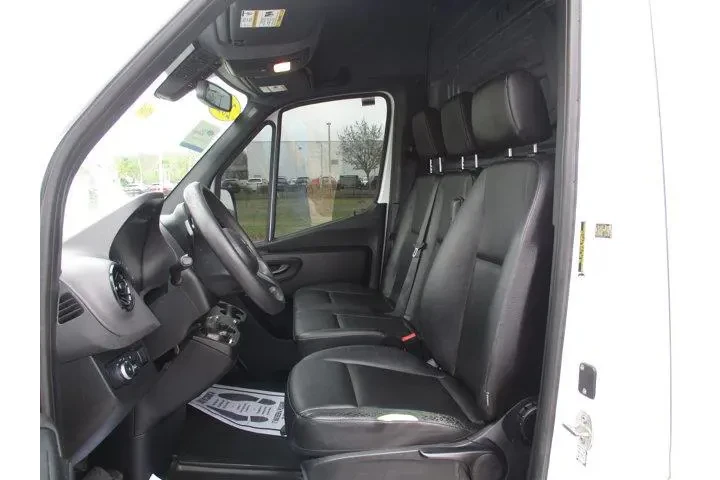$34995 : Mercedes-Benz Sprinter 2021 image 10