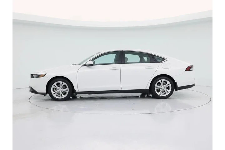 $26998 : Honda Accord 2024 LX 4dr Sed image 3