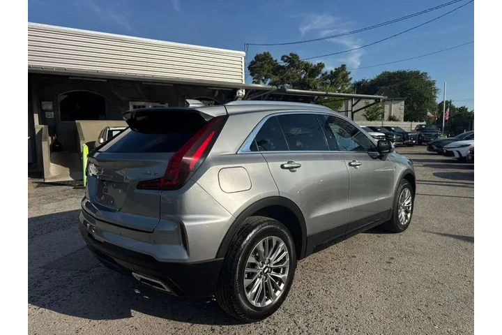 2024 XT4 Premium Luxury AWD image 6