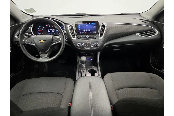 $17998 : Chevrolet Malibu 2023 LT 4dr image 9