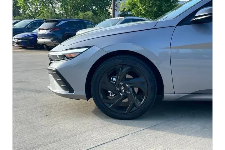 $22999 : Hyundai ELANTRA 2026 SEL Spo image 8